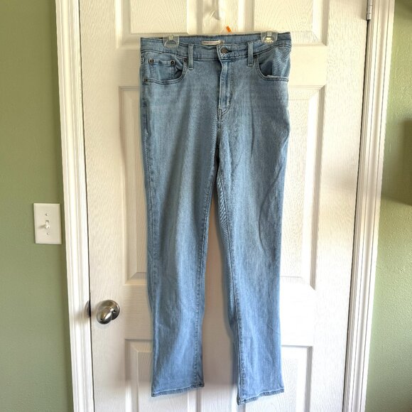 Levis Jeans 724 High Rise Straight Women’s 32 Light Wash Denim - Picture 1 of 13